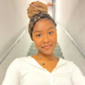 Meet your Posher, Michele